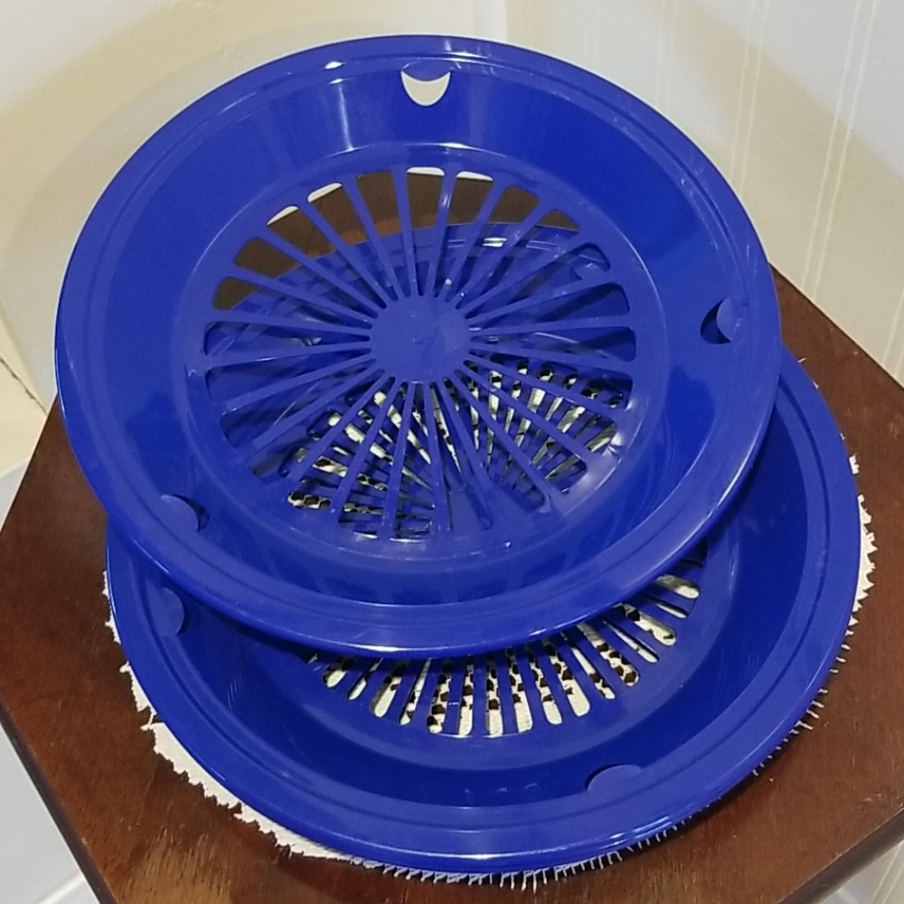 Set of 4 paper plate holders